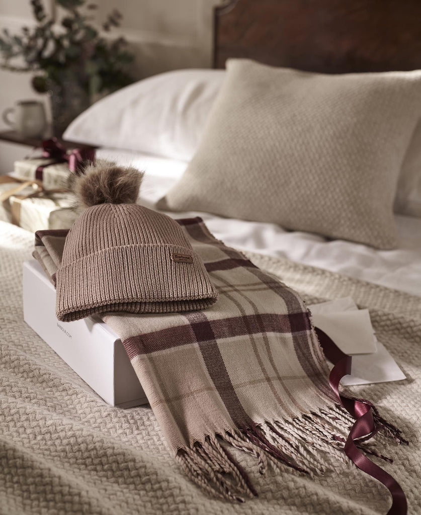 Barbour Dover Beanie & Scarf Gift Set - Country Ways