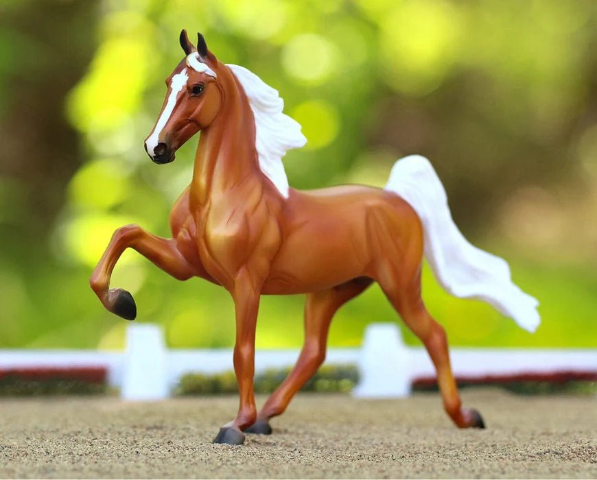 Breyer Palomino Saddlebred - Country Ways