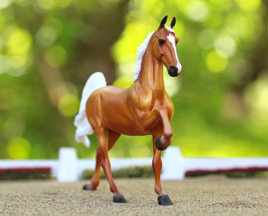 Breyer Palomino Saddlebred - Country Ways