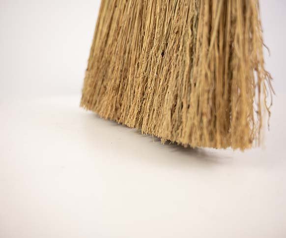 Hillbrush Corn Broom with Handle - Country Ways