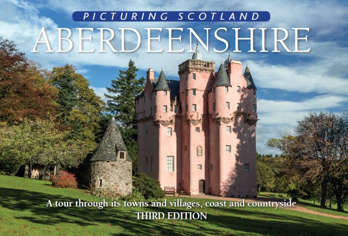 Picturing Scotland: Aberdeenshire - Country Ways